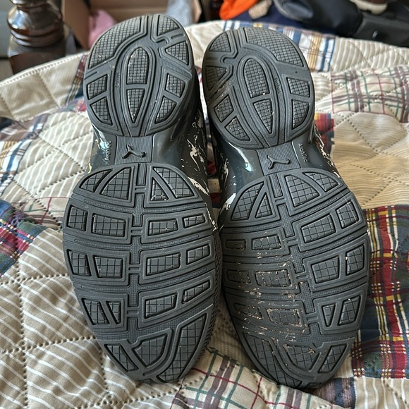 Puma’s size 10 1/2 - Picture 7 of 8